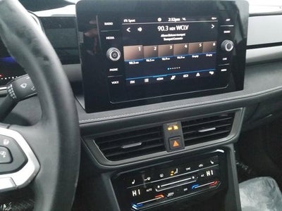 2026 Volkswagen Taos SE Black