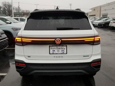 2026 Volkswagen Taos SE Black