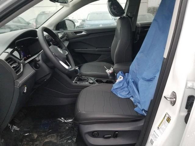 2026 Volkswagen Taos SE Black