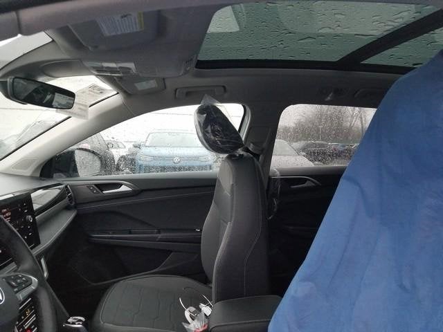 2026 Volkswagen Taos SE Black