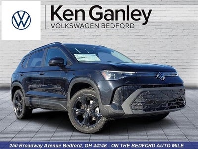 2026 Volkswagen Taos SE Black