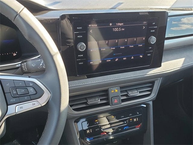 2026 Volkswagen Taos SE Black