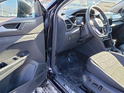 2026 Volkswagen Taos SE Black