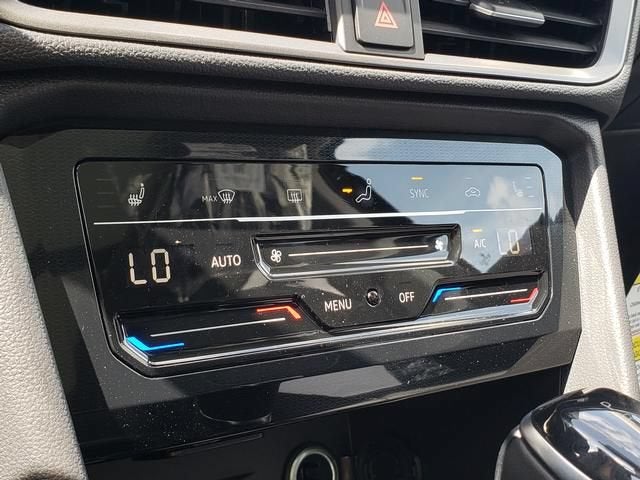 2026 Volkswagen Taos SE Black