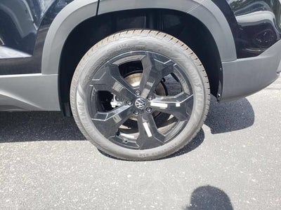 2026 Volkswagen Taos SE Black