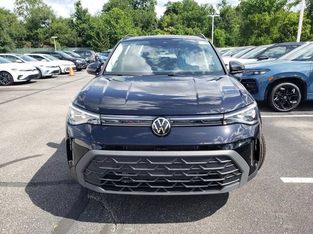 2026 Volkswagen Taos SE Black