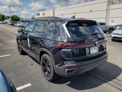2026 Volkswagen Taos SE Black