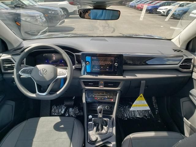 2026 Volkswagen Taos SE Black