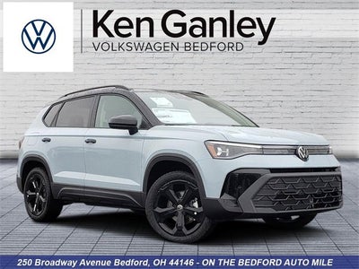 2026 Volkswagen Taos SE Black