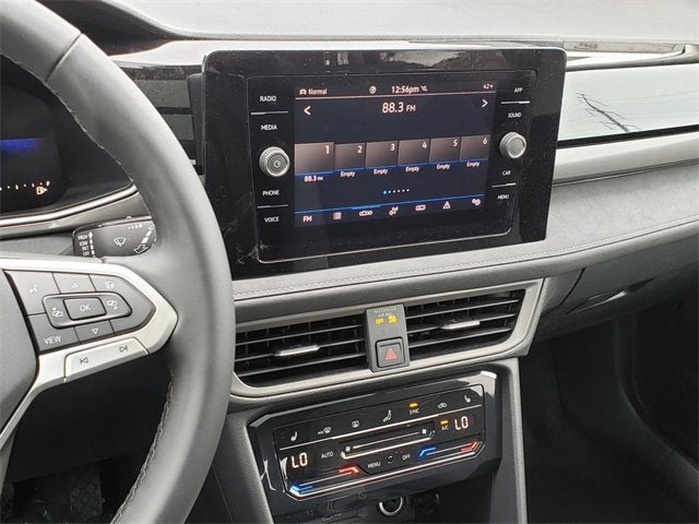 2026 Volkswagen Taos SE Black