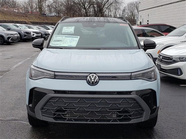 2026 Volkswagen Taos SE Black