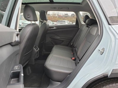 2026 Volkswagen Taos SE Black