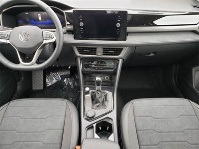 2026 Volkswagen Taos SE Black