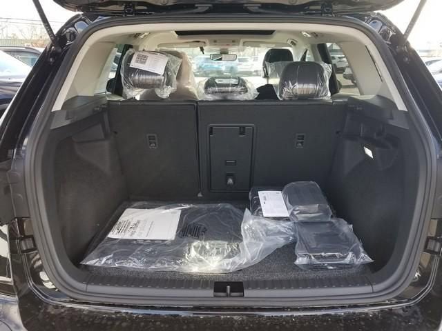 2026 Volkswagen Taos SE Black