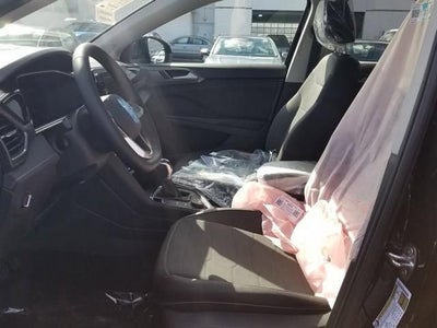 2026 Volkswagen Taos SE Black