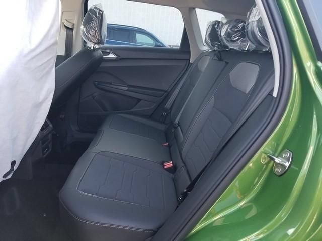 2026 Volkswagen Taos SE Black