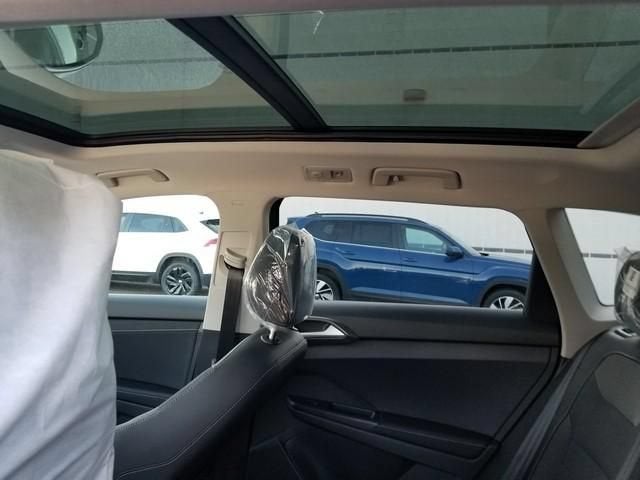 2026 Volkswagen Taos SE Black