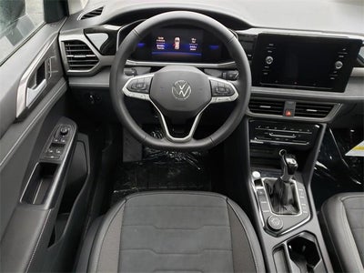 2026 Volkswagen Taos SE Black