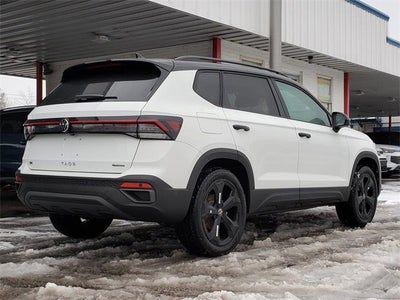 2026 Volkswagen Taos SE Black