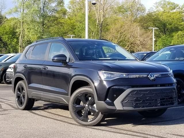 2026 Volkswagen Taos SE Black