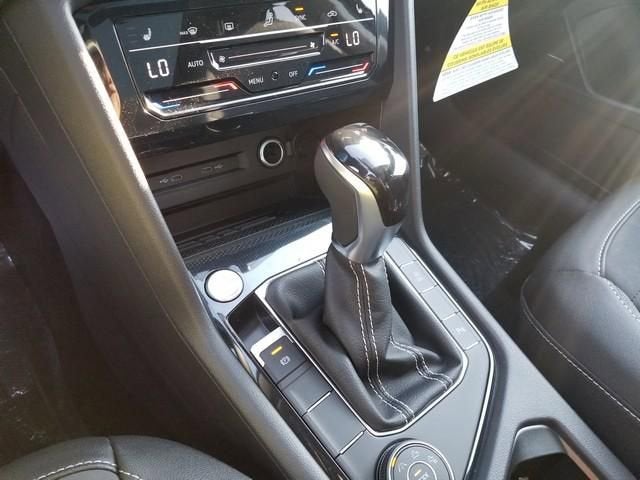 2026 Volkswagen Taos SE Black
