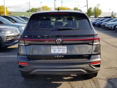 2026 Volkswagen Taos SE Black