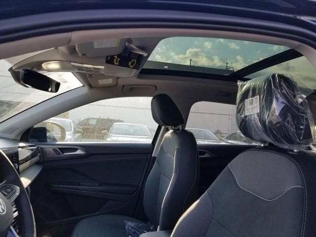 2026 Volkswagen Taos SE Black