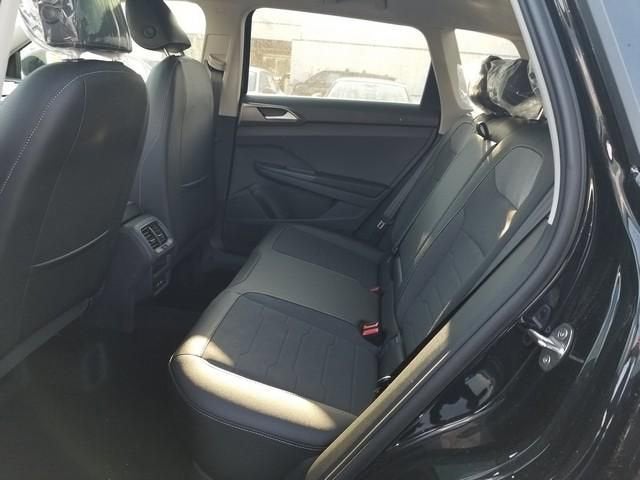 2026 Volkswagen Taos SE Black