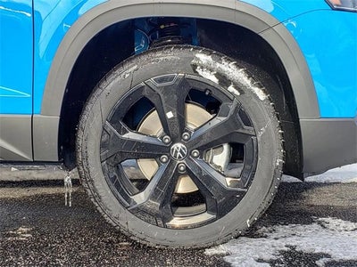 2026 Volkswagen Taos SE Black