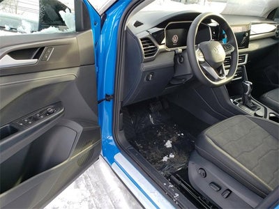 2026 Volkswagen Taos SE Black