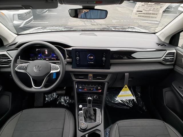 2026 Volkswagen Taos SE Black