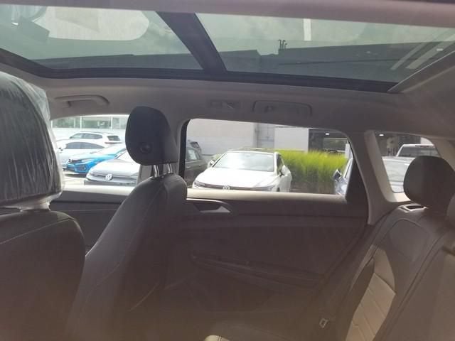 2026 Volkswagen Taos SE Black