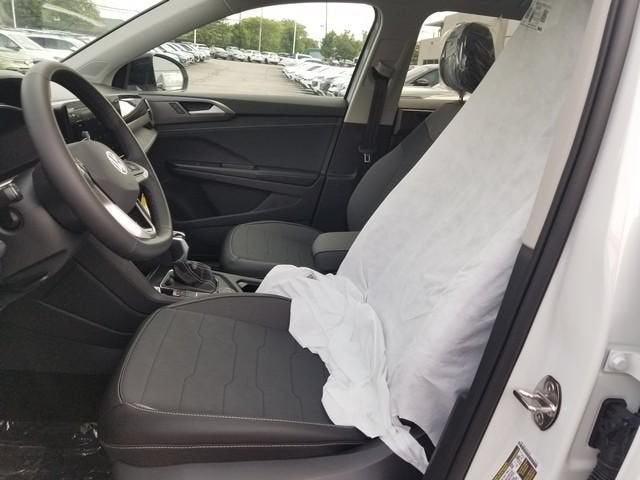 2026 Volkswagen Taos SE Black
