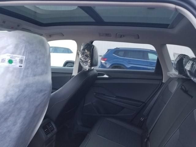 2026 Volkswagen Taos SE Black