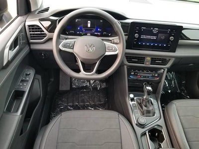 2026 Volkswagen Taos SE Black