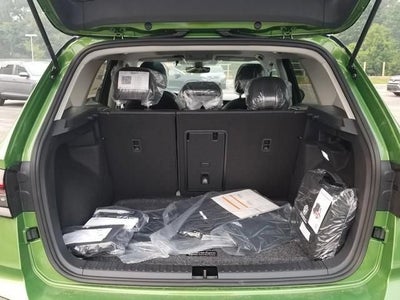 2026 Volkswagen Taos SE Black