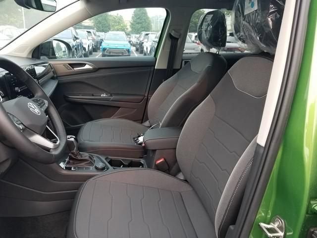2026 Volkswagen Taos SE Black