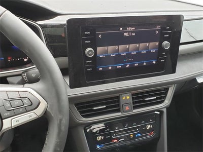 2026 Volkswagen Taos SE Black