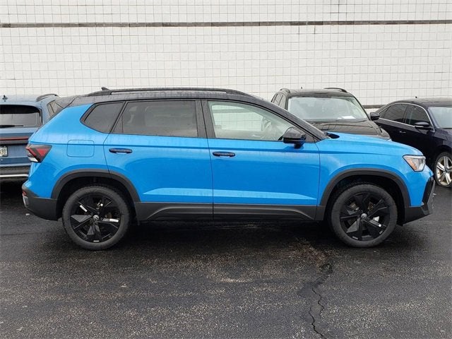 2026 Volkswagen Taos SE Black