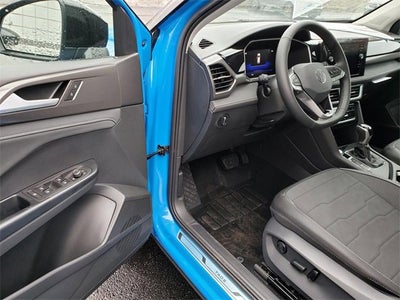 2026 Volkswagen Taos SE Black