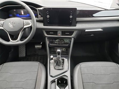 2026 Volkswagen Taos SE Black