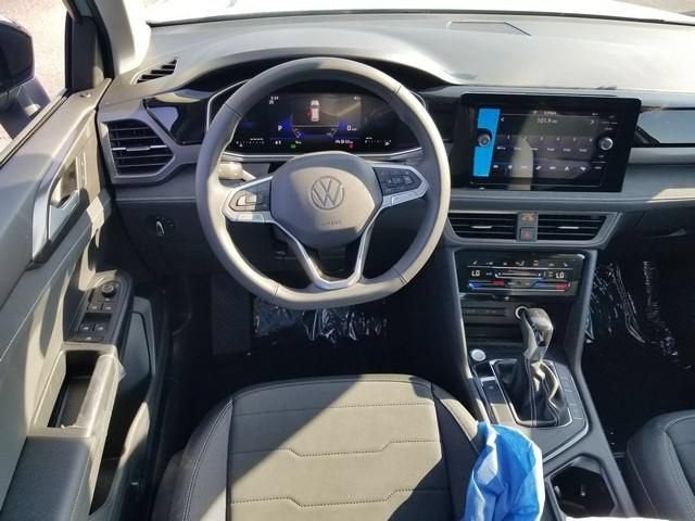 2026 Volkswagen Taos SE Black