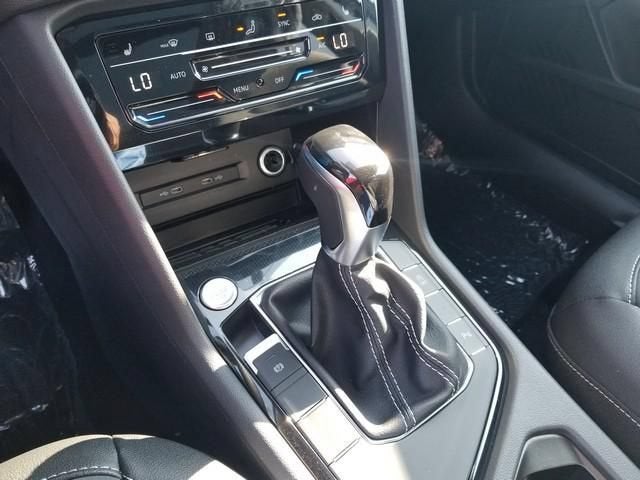 2026 Volkswagen Taos SE Black