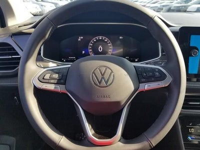 2026 Volkswagen Taos SE Black