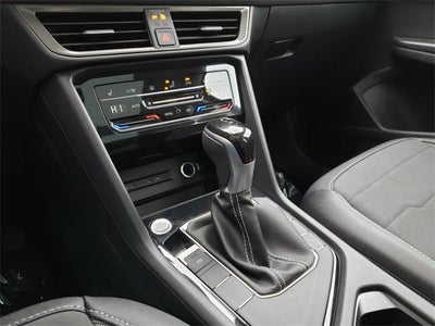 2026 Volkswagen Taos SE Black