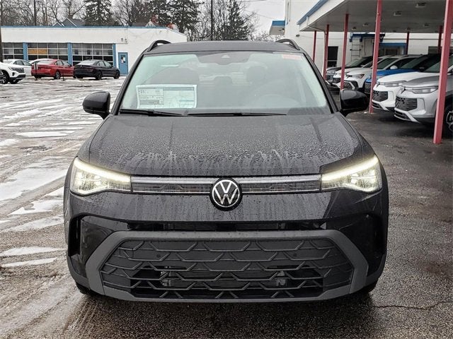 2026 Volkswagen Taos SE Black