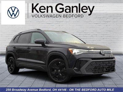 2026 Volkswagen Taos SE Black