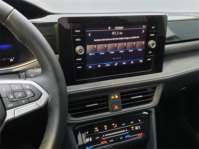 2026 Volkswagen Taos SE Black