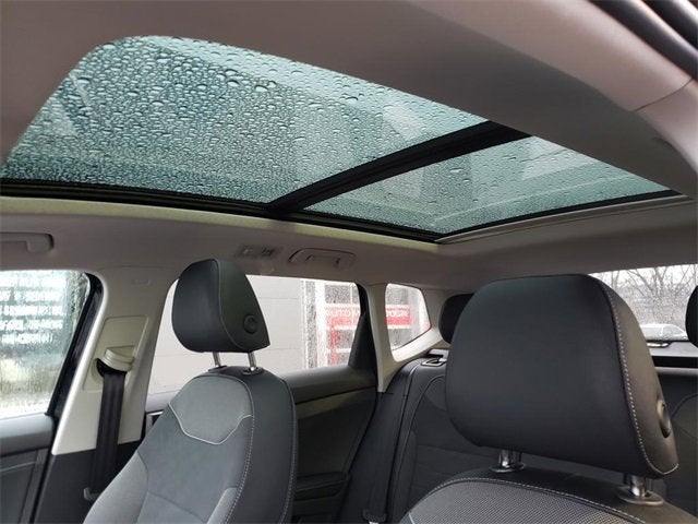 2026 Volkswagen Taos SE Black