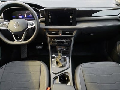 2026 Volkswagen Taos SE Black